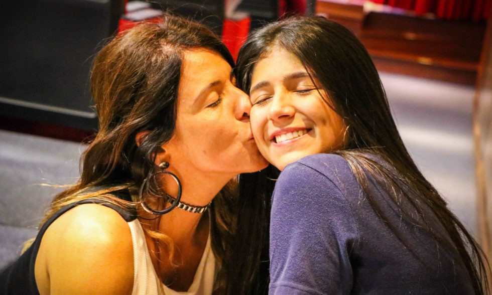 Emocionante: alunos do 9º ano recebem visitas das mães em Rito de Passagem Emocionante: alunos do 9º ano recebem visitas das mães em Rito de Passagem