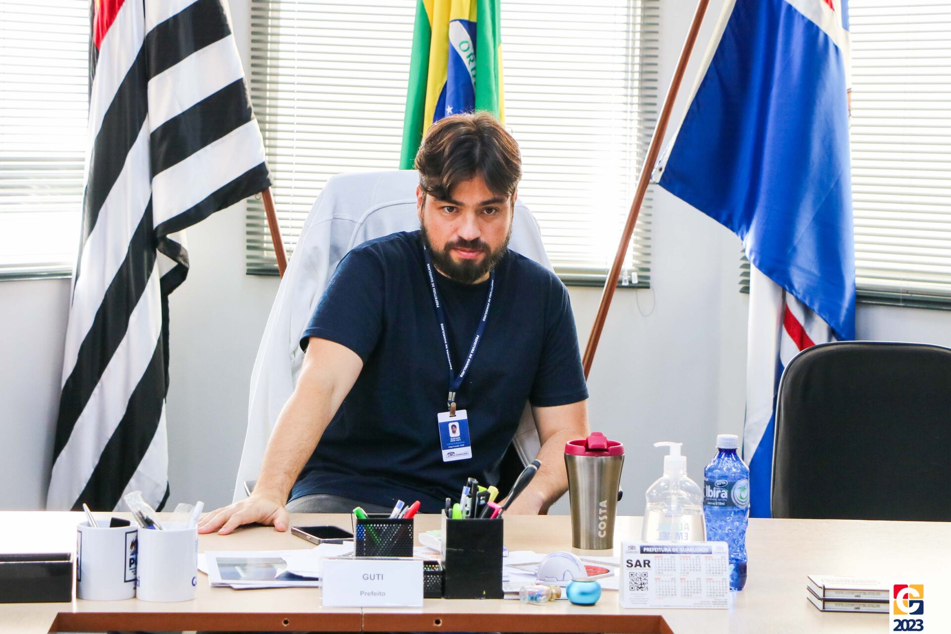 Prefeito Guti, de Guarulhos, em reunião com alunos do Colégio Carbonell.